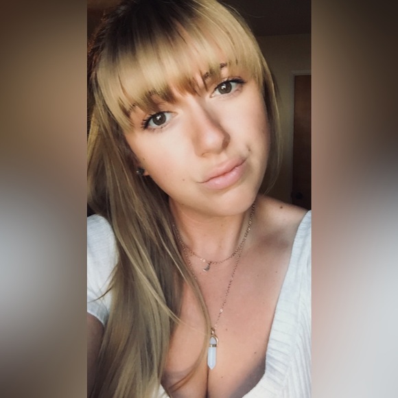 Meet your Posher, Tawnya - Picture 2 of 2